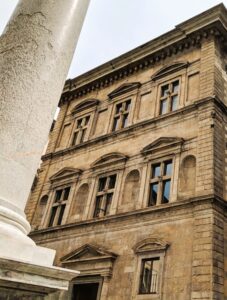 The sight of Palazzo of Bartolini Salimbeni, a Florentine merchant banker, constructed in 1520, reminds us of prosperity created by our profession.